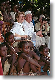 images/Africa/Togo/kids-mom-watch.jpg
