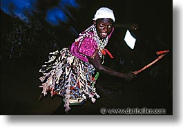 images/Africa/Togo/night-dance3.jpg