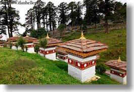 images/Asia/Bhutan/DochulaPass/mini-stupas-09.jpg