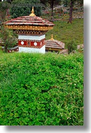 images/Asia/Bhutan/DochulaPass/mini-stupas-12.jpg