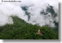 images/Asia/Bhutan/KhamsumUlleyChorten/khamsum-ulley-chorten-n-fog-01.jpg