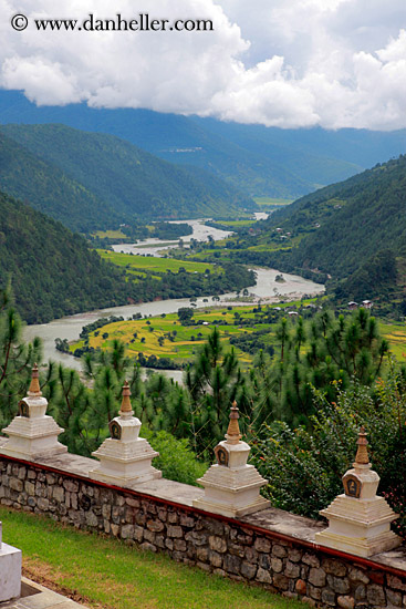 river-valley-n-chorten-07.jpg