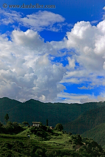 cumulus-clouds-n-lush-landscape-04.jpg