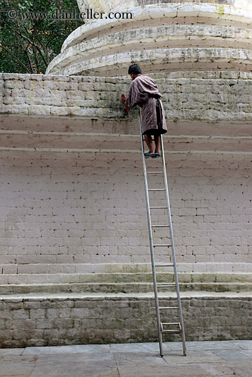 man-on-ladder-01.jpg