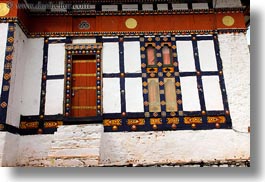 images/Asia/Bhutan/RinpungDzong/dzong-door-01.jpg