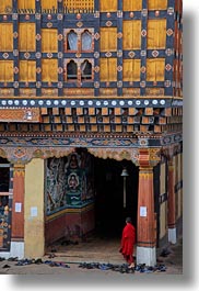 images/Asia/Bhutan/RinpungDzong/monks-w-shoes.jpg