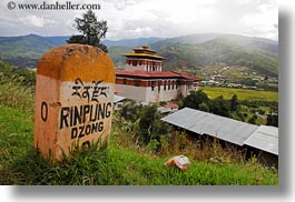 images/Asia/Bhutan/RinpungDzong/pinpung-dzong-sign.jpg