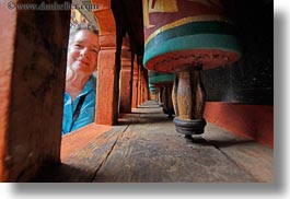 images/Asia/Bhutan/RinpungDzong/prayer-wheel-n-linda.jpg