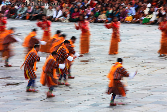 orange-dancers-05.jpg