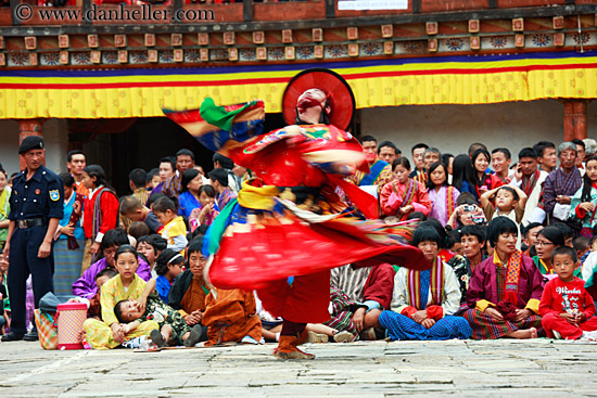 festival-dancers-motion-blur-06.jpg