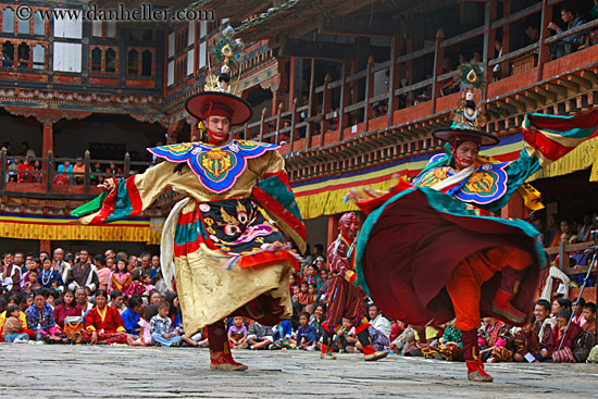 festival-dancers-motion-blur-15.jpg