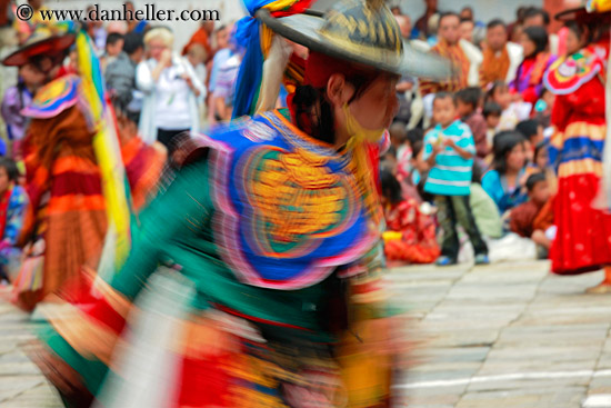 festival-dancers-motion-blur-34.jpg