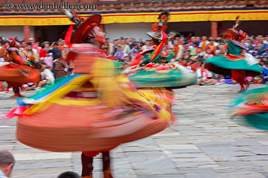 festival-dancers-motion-blur-38.jpg