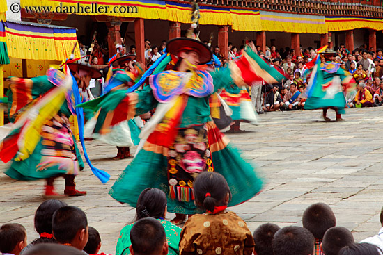 festival-dancers-motion-blur-42.jpg