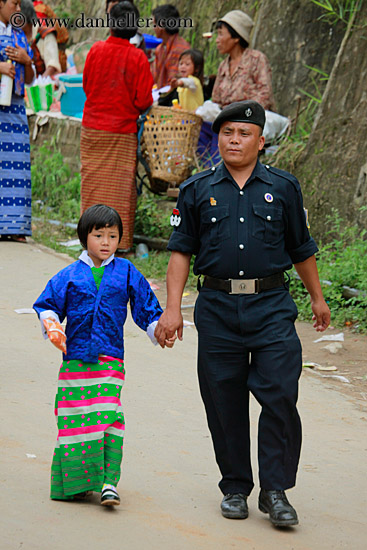 policeman-n-daughter.jpg