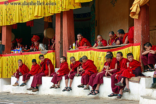 monk-boys-01.jpg