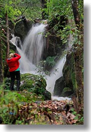 images/Asia/Bhutan/Waterfalls/photographing-waterfall.jpg