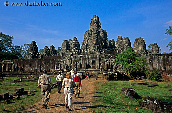 temple-facade-02.jpg