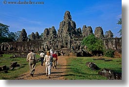 images/Asia/Cambodia/AngkorThom/Bayon/temple-facade-02.jpg