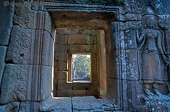 view-thru-door-3.jpg