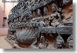 images/Asia/Cambodia/AngkorThom/LeperKingTerrace/female-statues-2.jpg