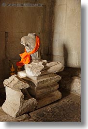 images/Asia/Cambodia/AngkorWat/Buddhas/sitting-buddha-w-scarf-2.jpg