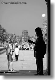 images/Asia/Cambodia/AngkorWat/People/Misc/silhouettes-in-door-frame-12-bw.jpg