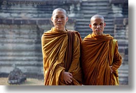 images/Asia/Cambodia/AngkorWat/People/Monks/two-monks-brown-robes-3.jpg