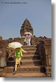 images/Asia/Cambodia/Bakong/japanese-tourists-w-umbrellas-2.jpg