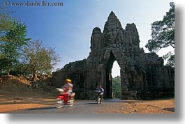 images/Asia/Cambodia/Gates/SouthGate/gate-bicycle-motion-blur-1.jpg