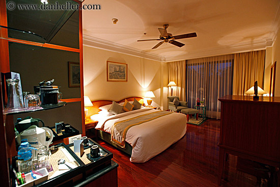 hotel-room-1.jpg