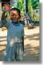 images/Asia/Cambodia/People/Boys/boy-waving.jpg