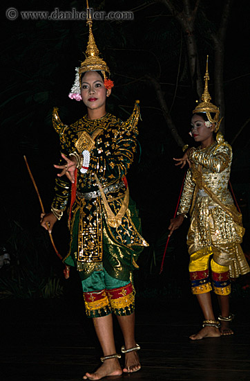 cambodian-dancers-101.jpg