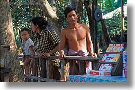 images/Asia/Cambodia/People/Families/man-woman-n-baby-01.jpg