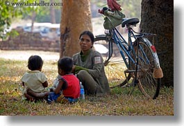images/Asia/Cambodia/People/Women/mother-w-kids-n-bike.jpg
