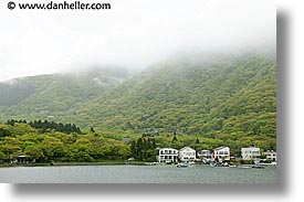 images/Asia/Japan/Hakone/LakeAshi/lake-ashi-1.jpg