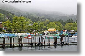images/Asia/Japan/Hakone/LakeAshi/lake-ashi-4.jpg