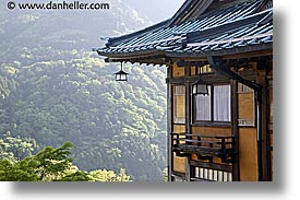 images/Asia/Japan/Hakone/Landscape/fujiya-lanterns-4-sunny.jpg