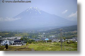 images/Asia/Japan/Hakone/MtFuji/mt-fuji-from-train-1.jpg