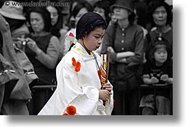 images/Asia/Japan/Kyoto/AoiMatsuriFestival/court-maiden-02.jpg