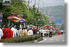 images/Asia/Japan/Kyoto/AoiMatsuriFestival/parade-procession.jpg