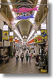 images/Asia/Japan/Kyoto/CityScenes/pedestrial-shopping.jpg