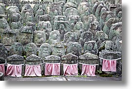 images/Asia/Japan/Kyoto/KotoIn/Garden/stone-figurines-1.jpg