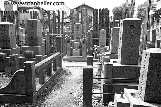 japanese-graves-1-bw.jpg