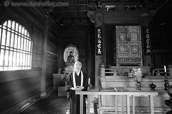 priest-n-temple-6-bw.jpg