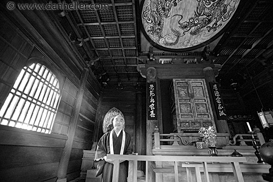 priest-n-temple-7-bw.jpg