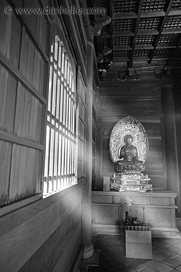 sun-beams-in-temple-1-bw.jpg