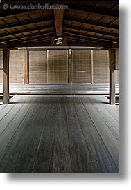 images/Asia/Japan/Kyoto/KotoIn/zen-wooden-passage-2.jpg