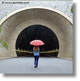 images/Asia/Japan/Kyoto/MihoMuseum/tunnel-n-orange-umbrella-1.jpg