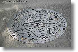 images/Asia/Japan/Misc/ManholeCovers/japanese-manhole-12.jpg
